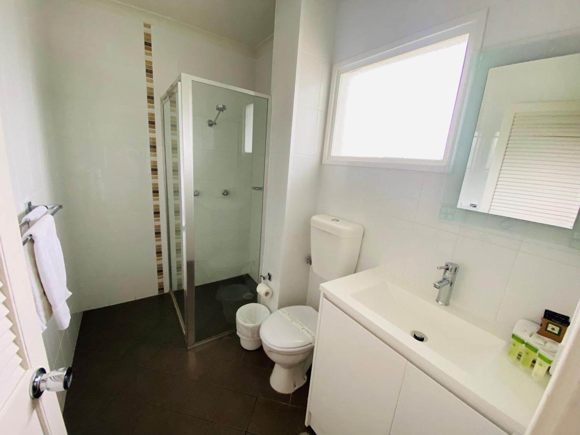 Colonial Lodge Motor Inn Yass Extérieur photo