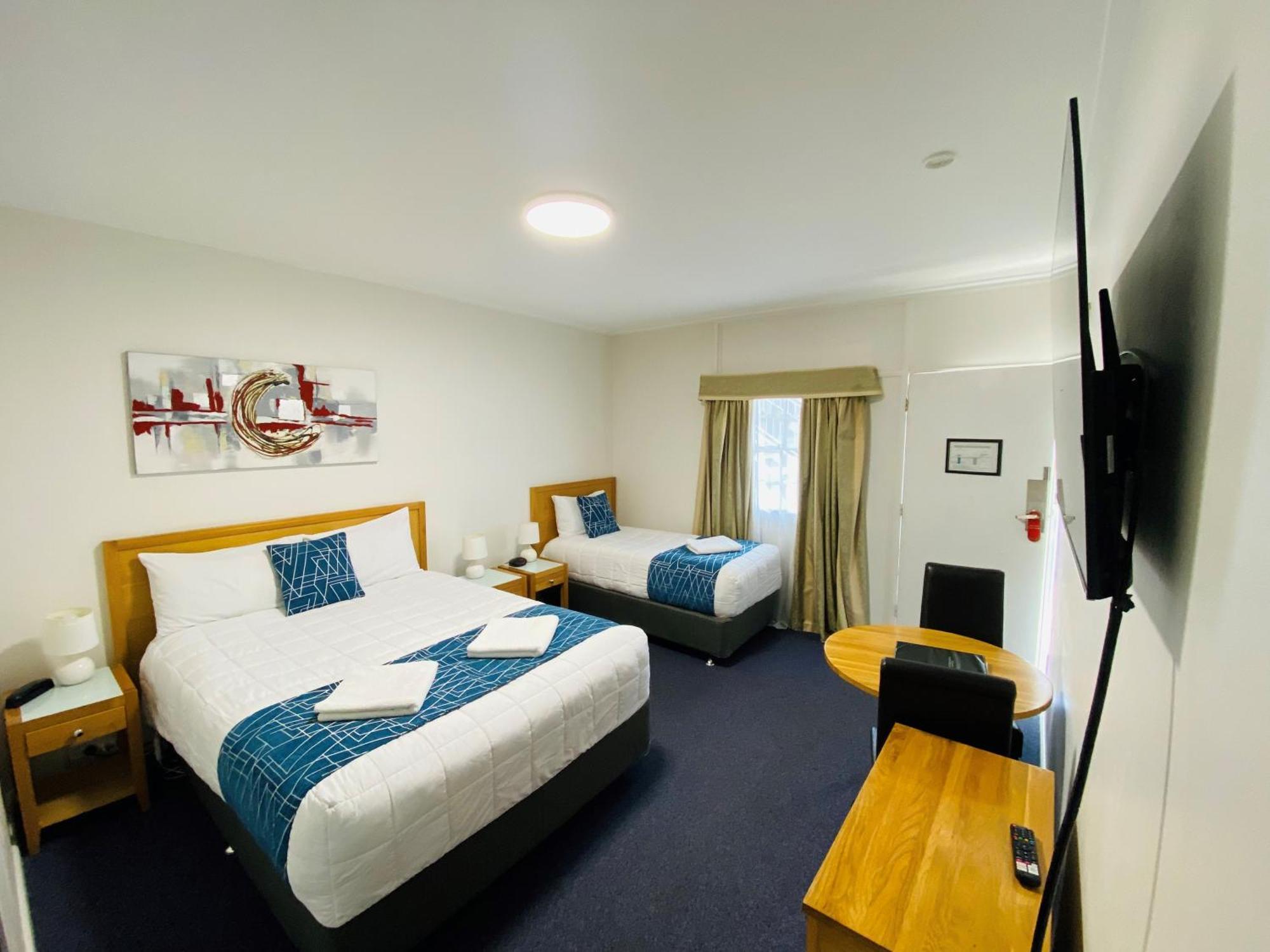 Colonial Lodge Motor Inn Yass Extérieur photo